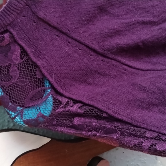 Top - Picture 3 of 3